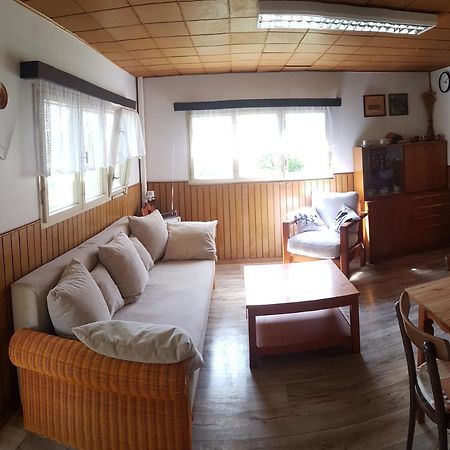 Chata pod hradem Lukov u Zlína Lukov (Zlin) Exterior foto